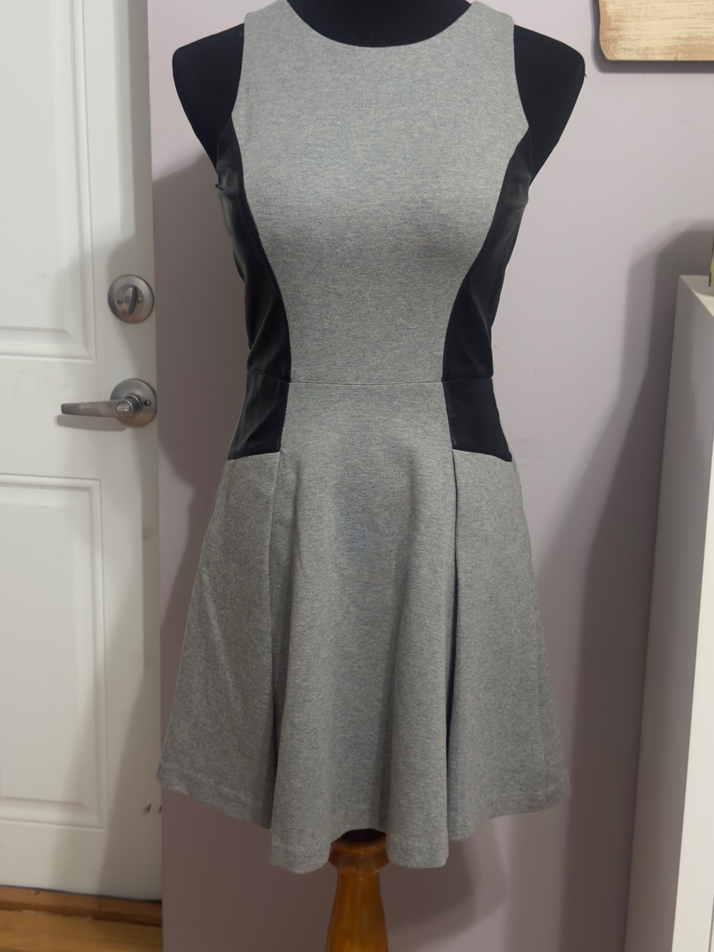 Club Monaco Grey Fit-and-Flare Dress with Black Side Panels Size 2